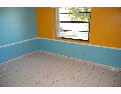 North Lauderdale, FL 33068,901 SW 78th Ave