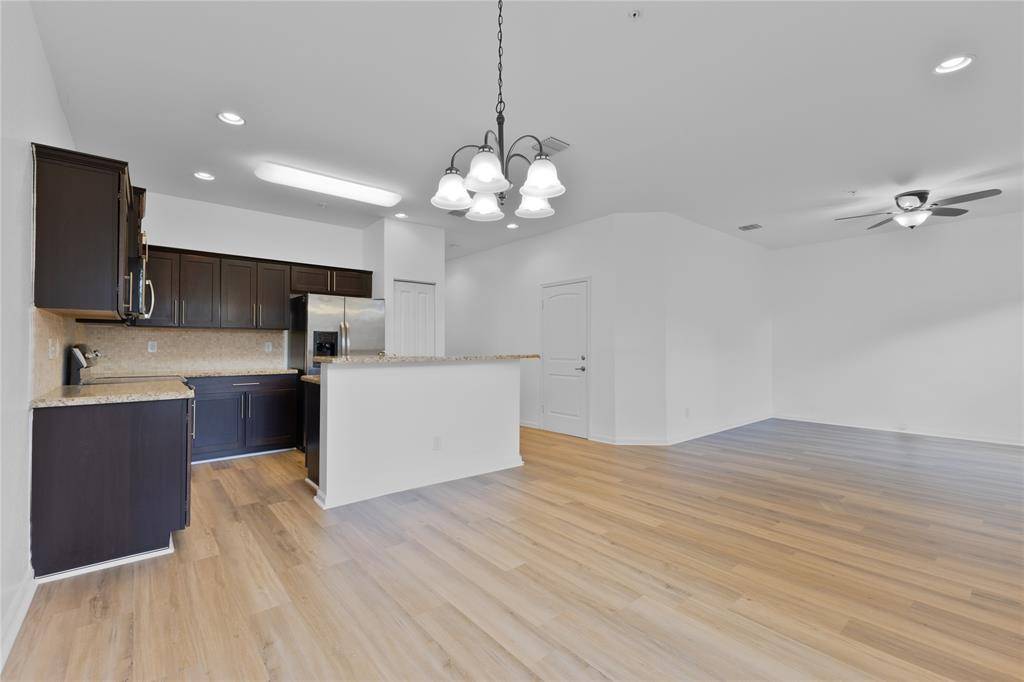 Pompano Beach, FL 33060,122 SW 7th Ct #122