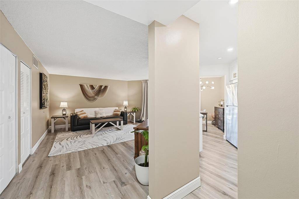 Plantation, FL 33317,6755 W Broward Blvd #304