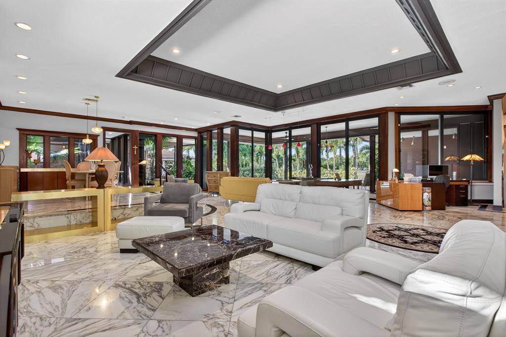 Pompano Beach, FL 33069,3170 Estates Dr