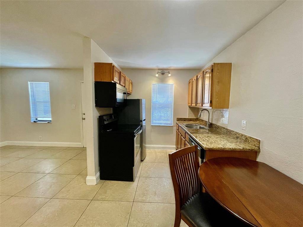 Wilton Manors, FL 33334,601 NE 29 dr #4