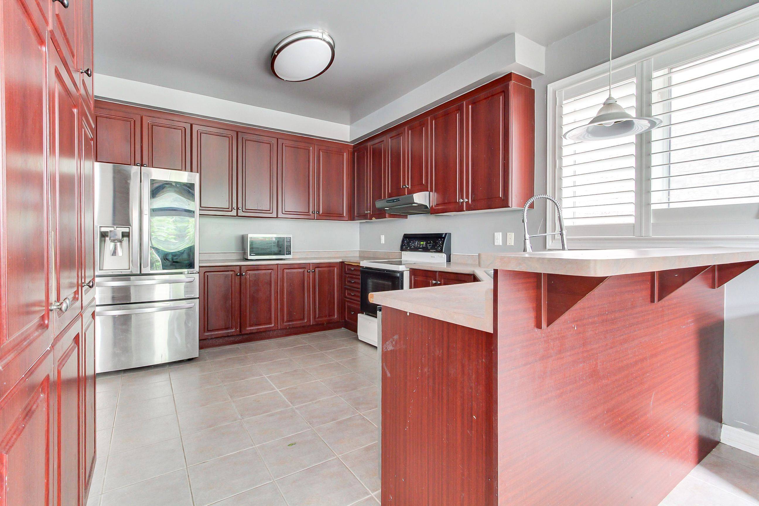 Richmond Hill, ON L4E 4A4,4 Cider CRES