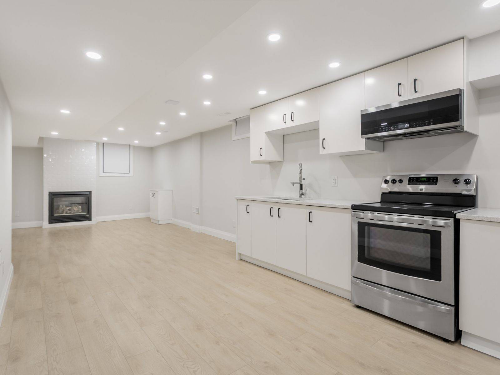 Oakville, ON L6L 6G2,3551 Wass CRES #LOWER