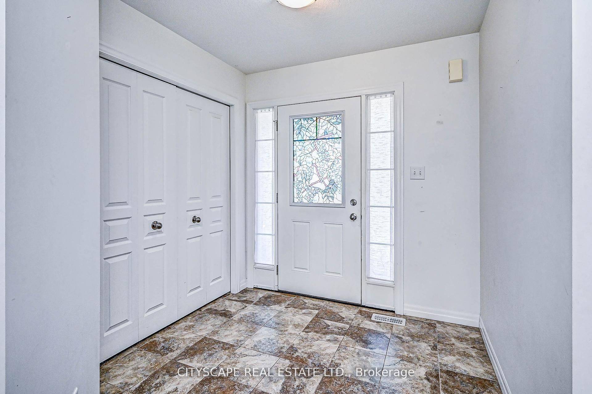 Kitchener, ON N2R 0G5,6 Castlebay ST