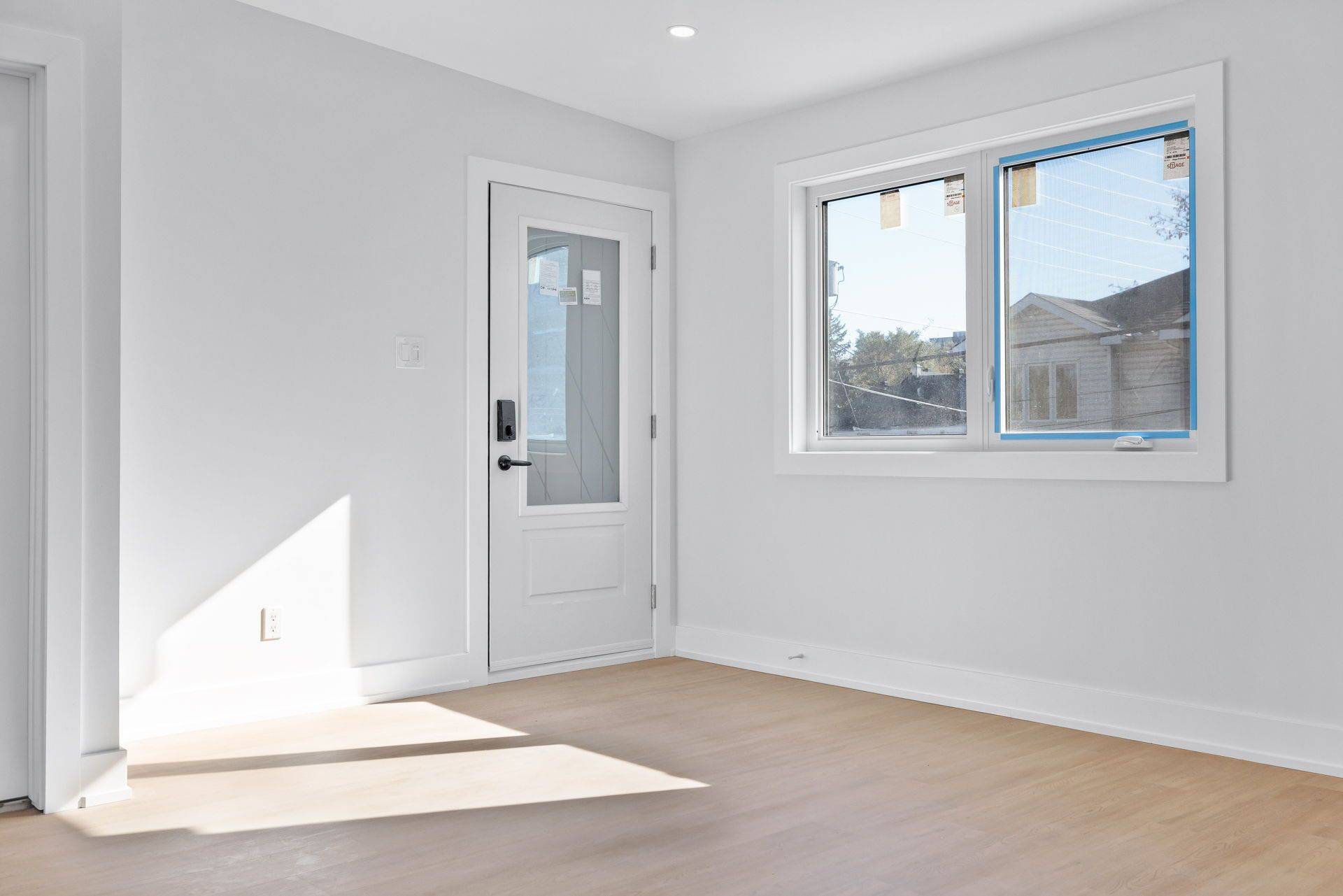 Westboro - Hampton Park, ON K1Z 5X4,598 Kirkwood AVE #2