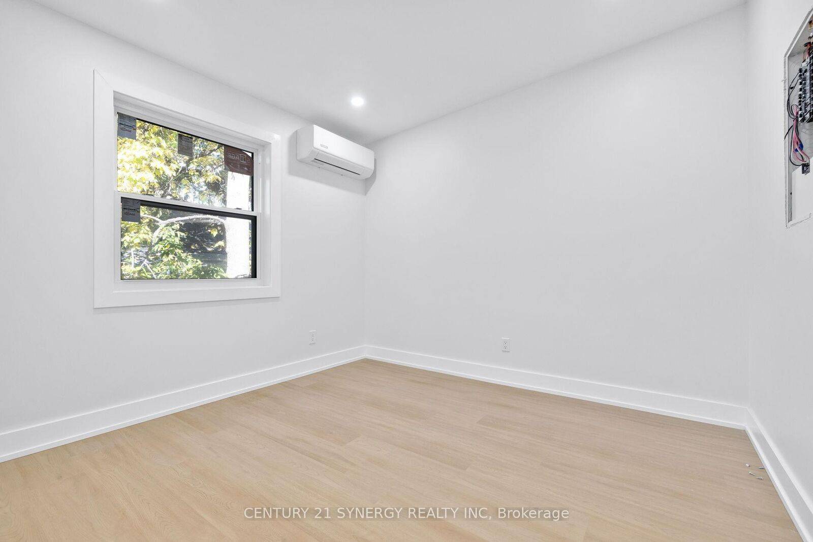 Westboro - Hampton Park, ON K1Z 5X4,598 Kirkwood AVE #4