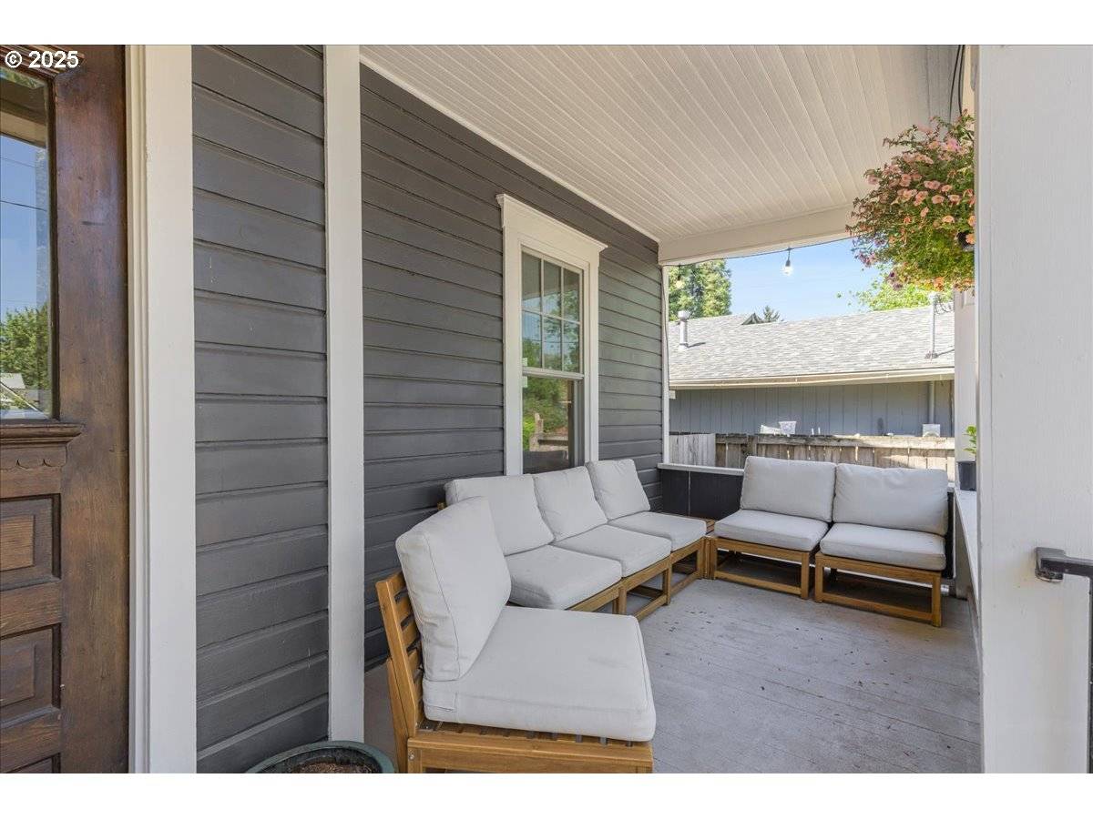 Newberg, OR 97132,1212 E 6TH ST