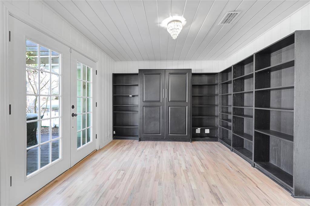 Mckinney, TX 75069,909 W Hunt Street