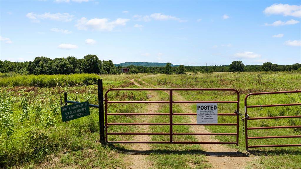 Saint Jo, TX 76265,393 Franklin