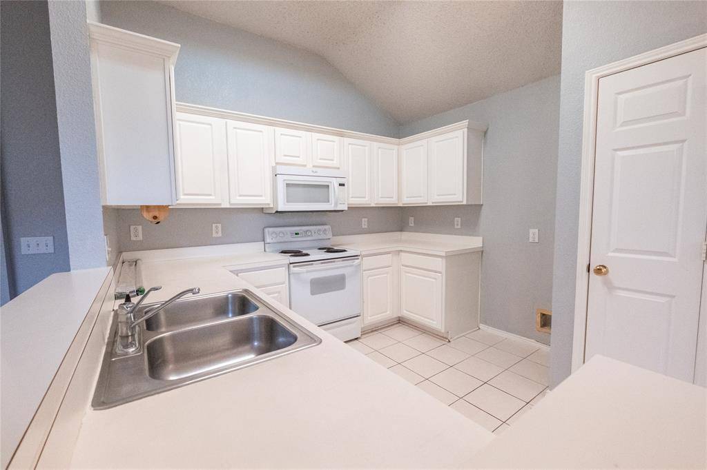 Saginaw, TX 76131,817 Stafford Station Drive