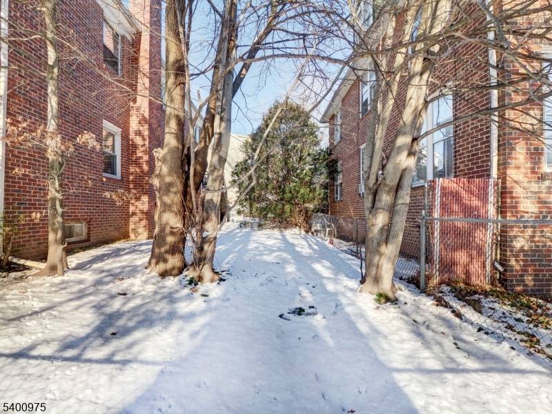 Newark City, NJ 07106,103 Mount Vernon Pl