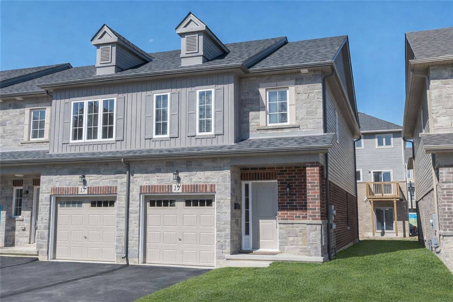 Hamilton, ON L9K 0J9,19 Garlent AVE