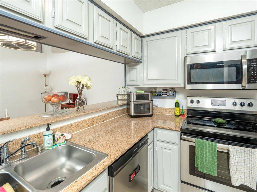 Dallas, TX 75287,18240 Midway Road #205