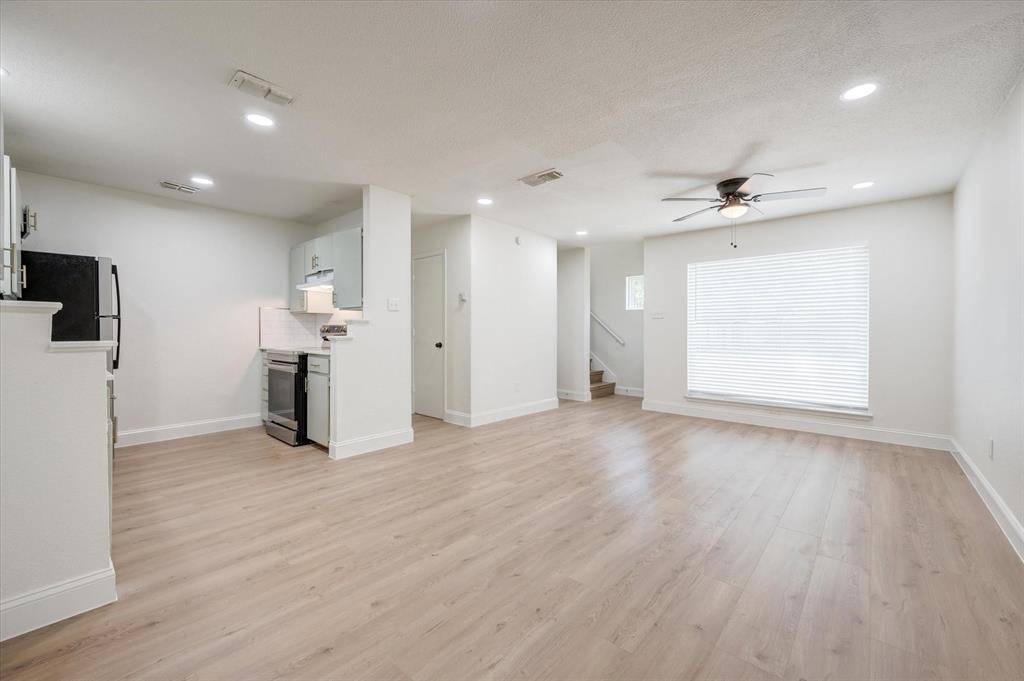 Cleburne, TX 76033,805 W Chambers Street #B