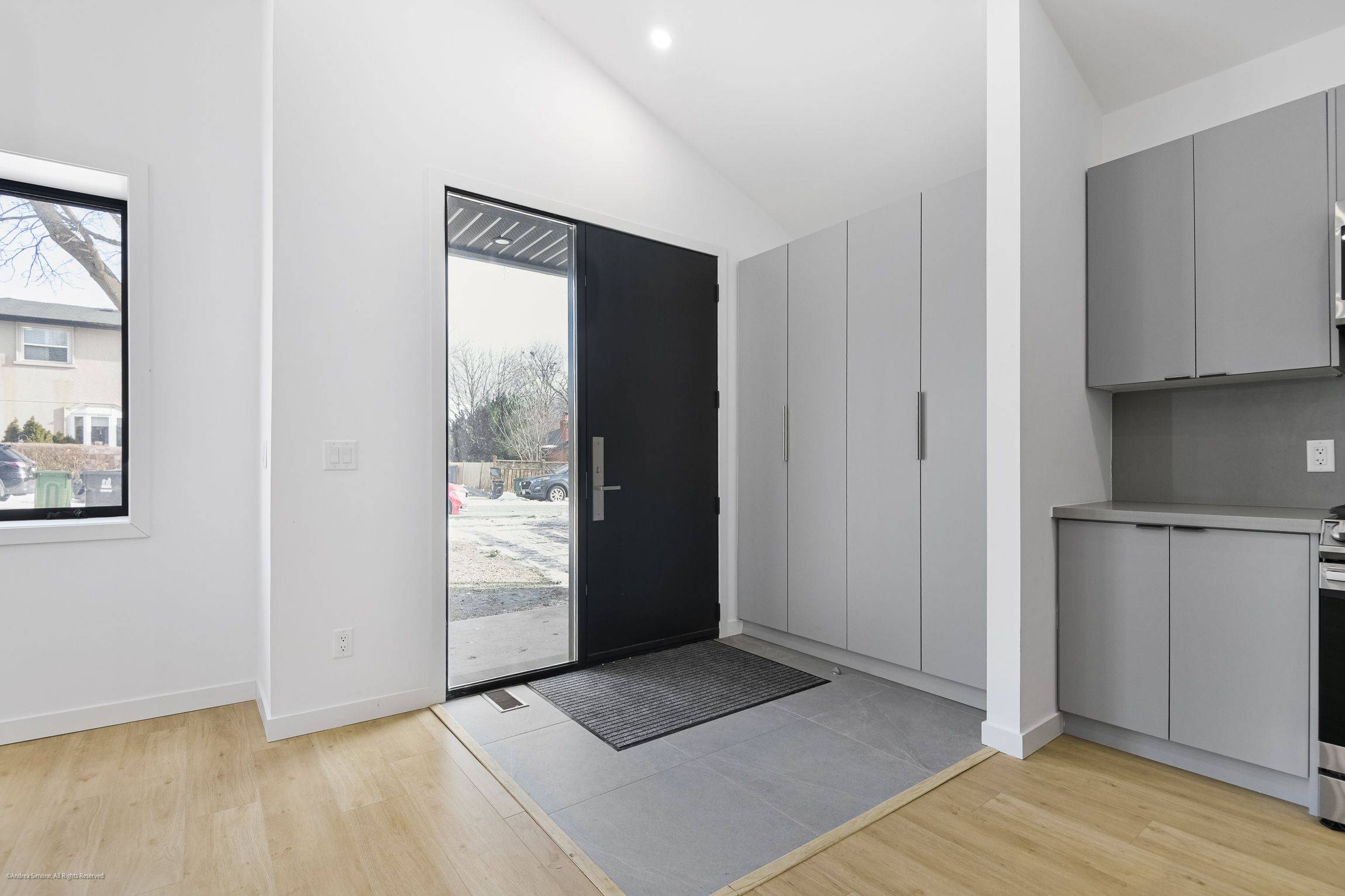 Toronto E02, ON M4E 3N2,506 Scarborough RD #MAIN FLOOR