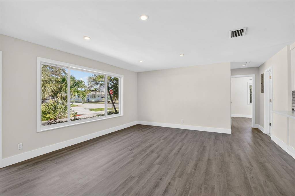 Deerfield Beach, FL 33441,954 SE 7th St