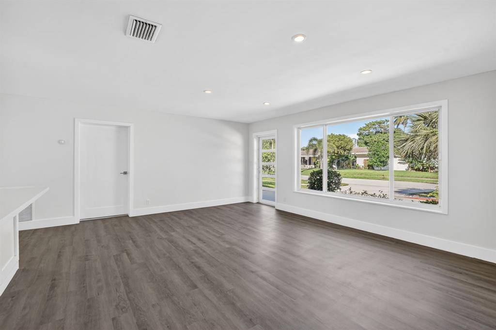 Deerfield Beach, FL 33441,954 SE 7th St