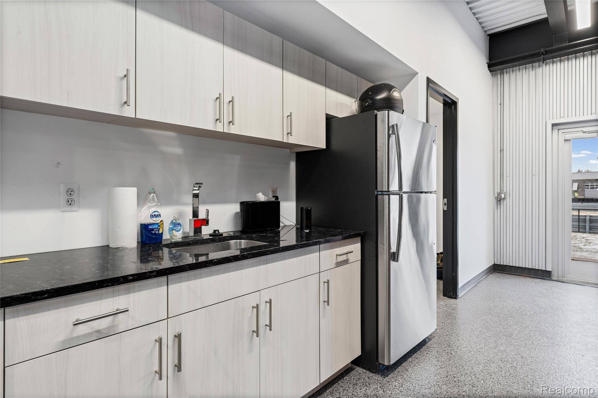 Pontiac, MI 48341,163 Speed Way