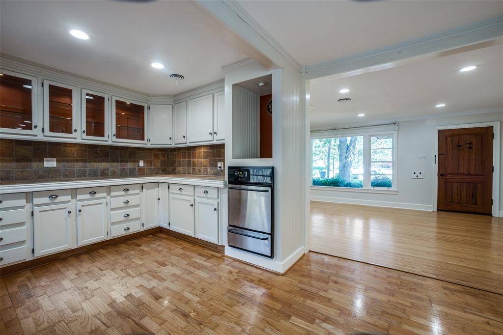 Dallas, TX 75224,2129 Elmwood Boulevard