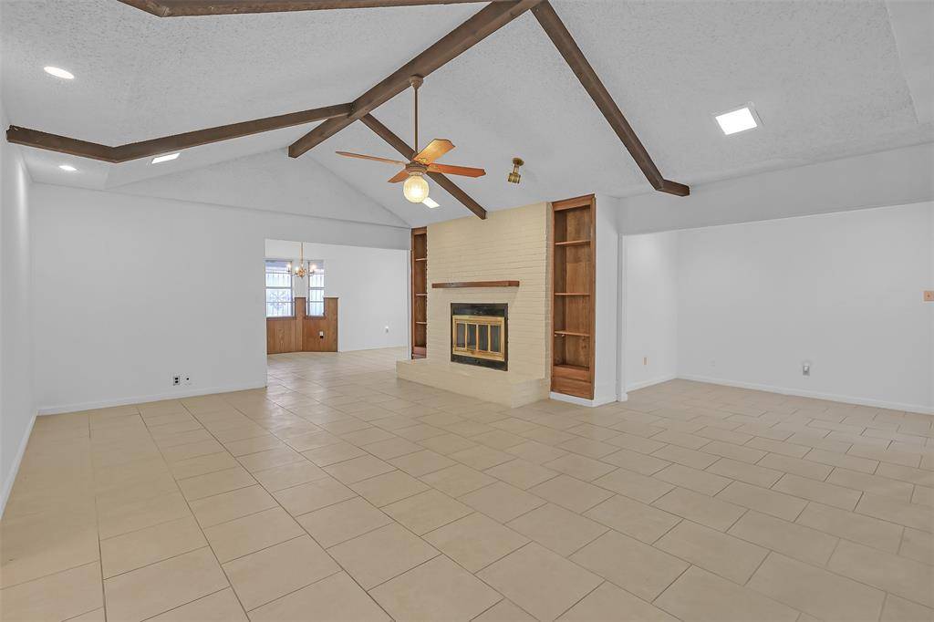 Fort Worth, TX 76112,1601 Meadow Lane Terrace