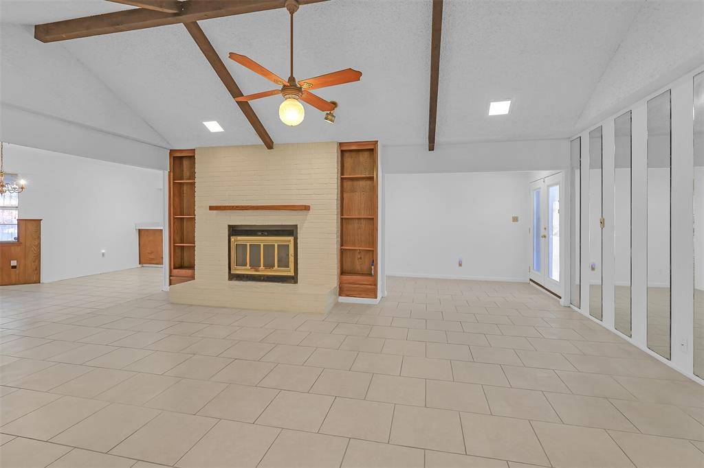 Fort Worth, TX 76112,1601 Meadow Lane Terrace