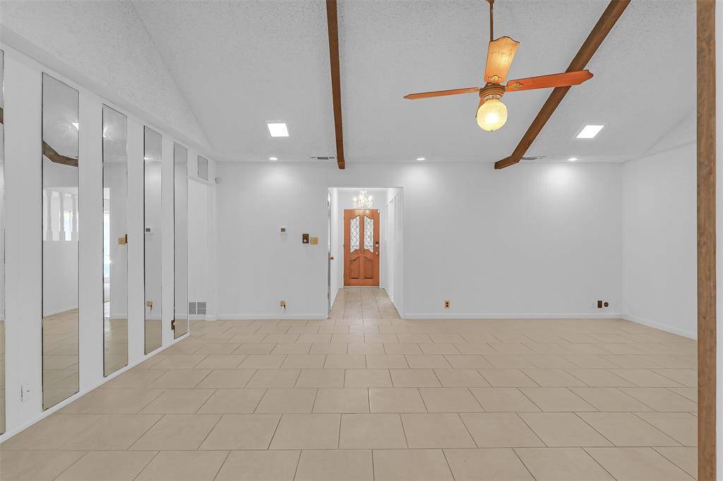 Fort Worth, TX 76112,1601 Meadow Lane Terrace