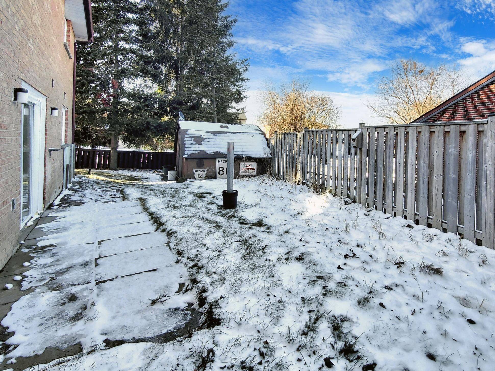 Newmarket, ON L3Y 6H1,47 Lowe BLVD