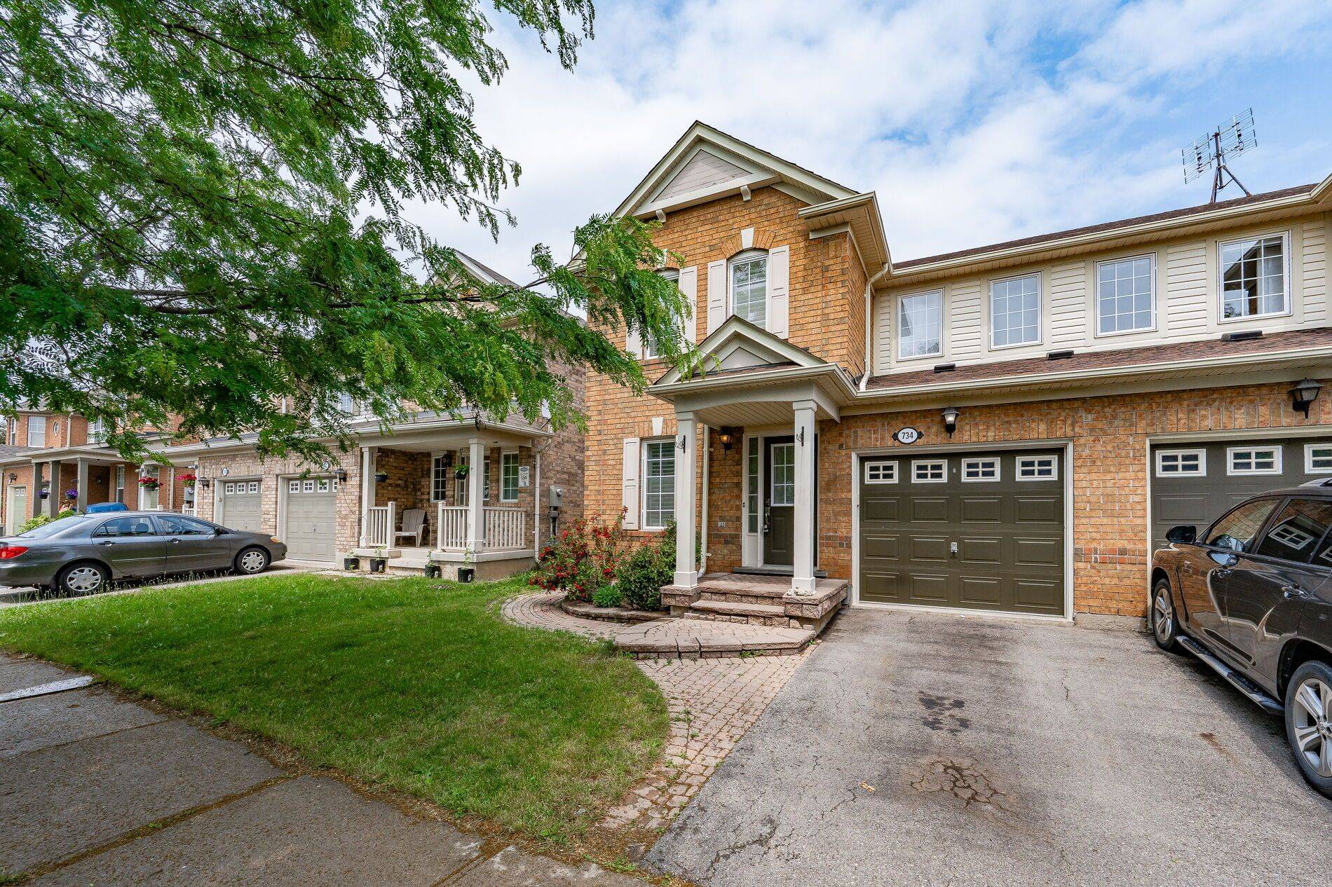 Milton, ON L9T 6B4,734 Edwards AVE