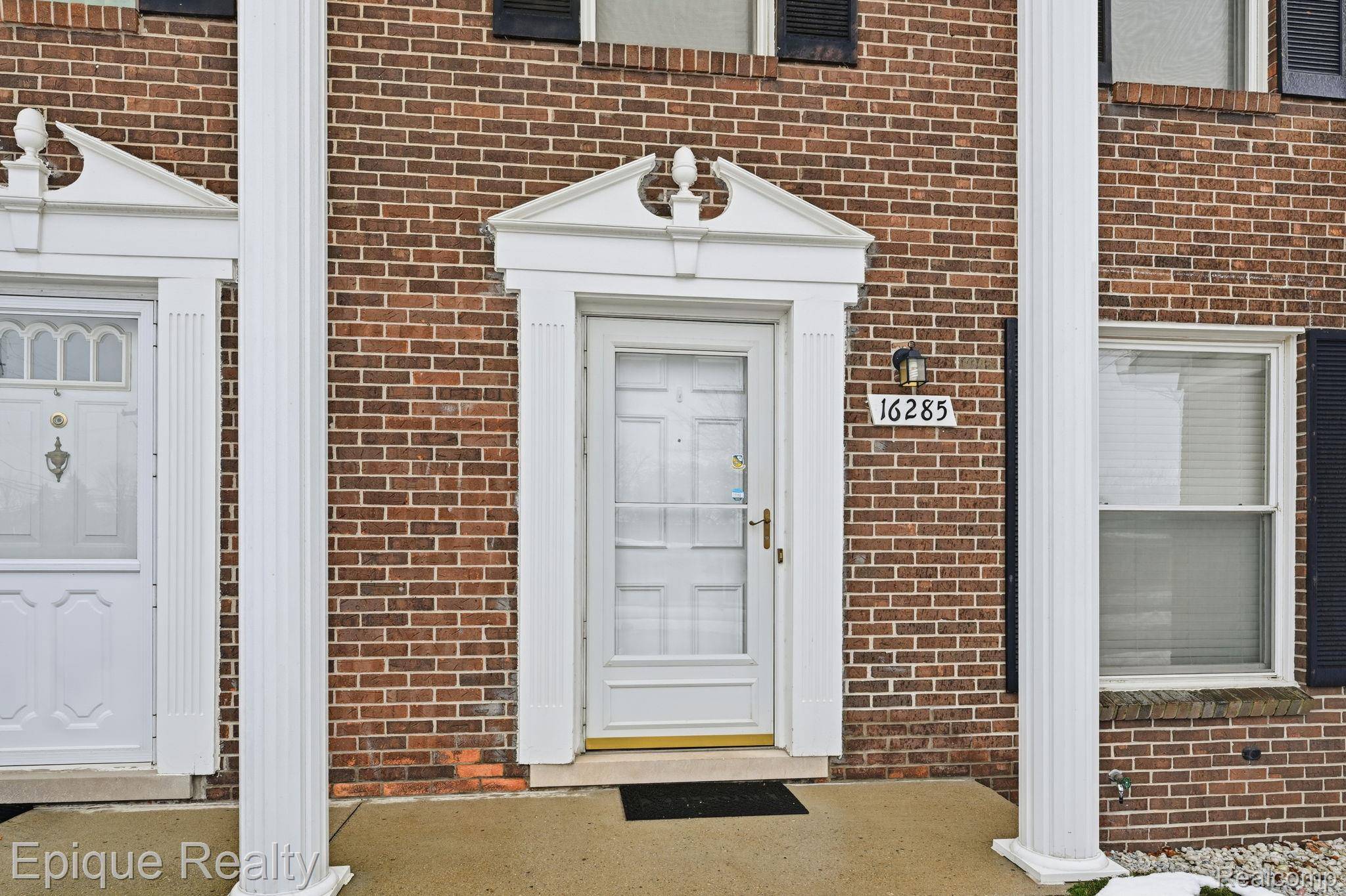 Southgate, MI 48195,16285 Raleigh Square DR