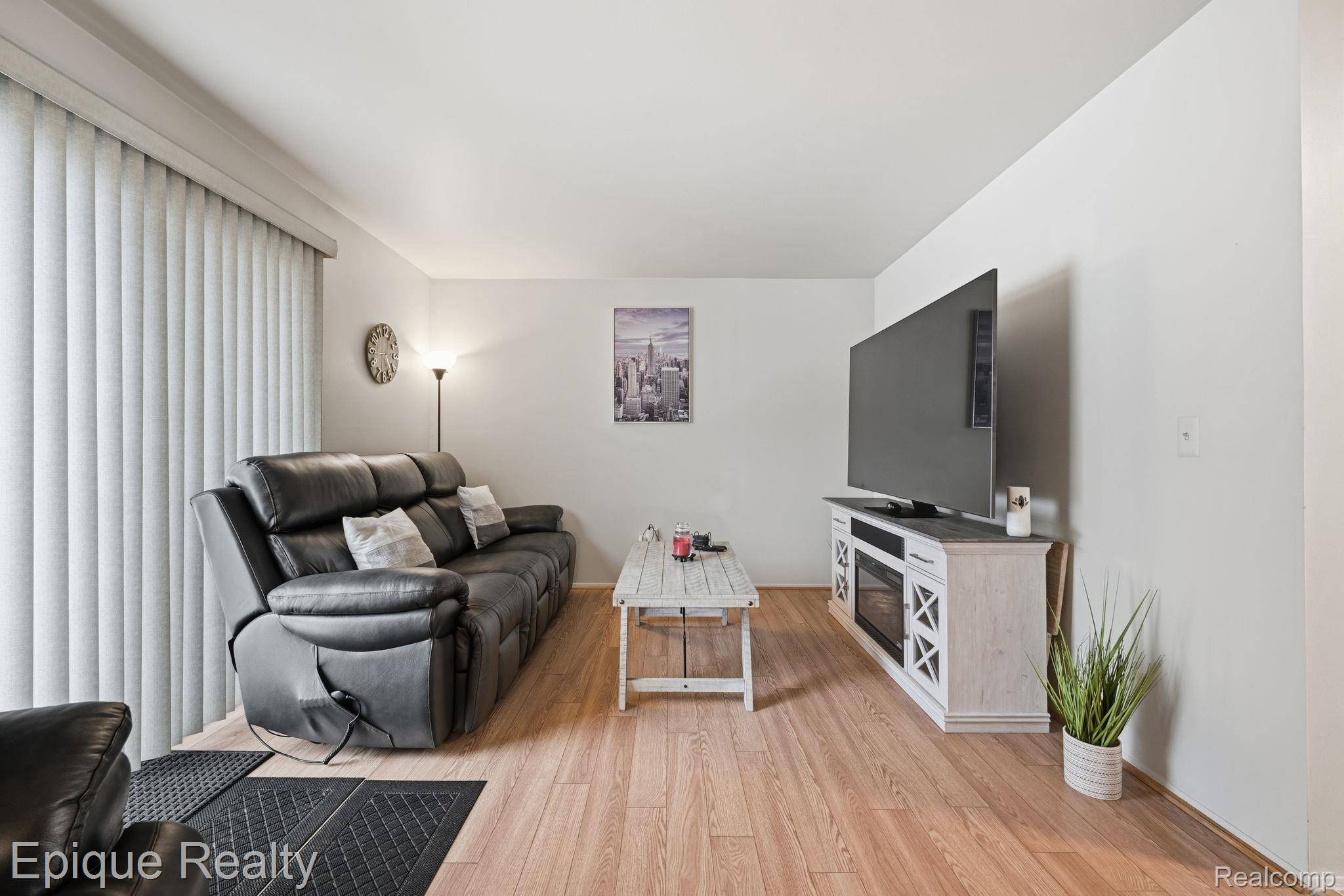 Southgate, MI 48195,16285 Raleigh Square DR