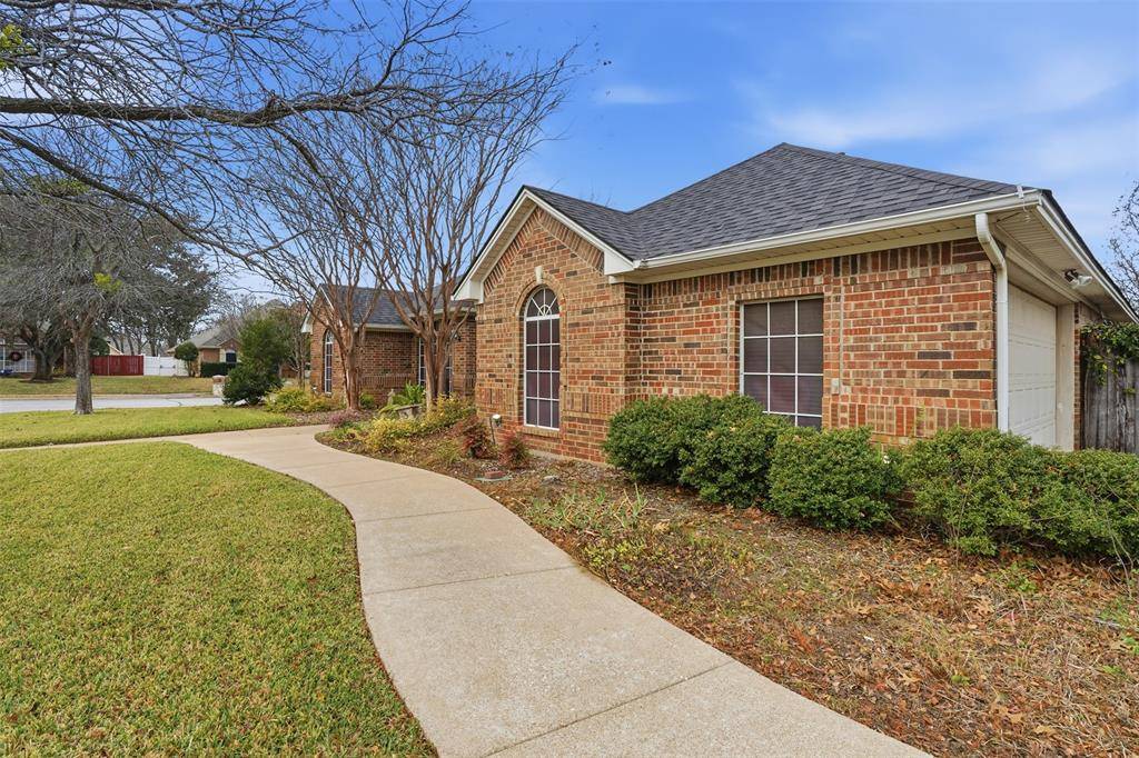 Burleson, TX 76028,901 Dylan Court