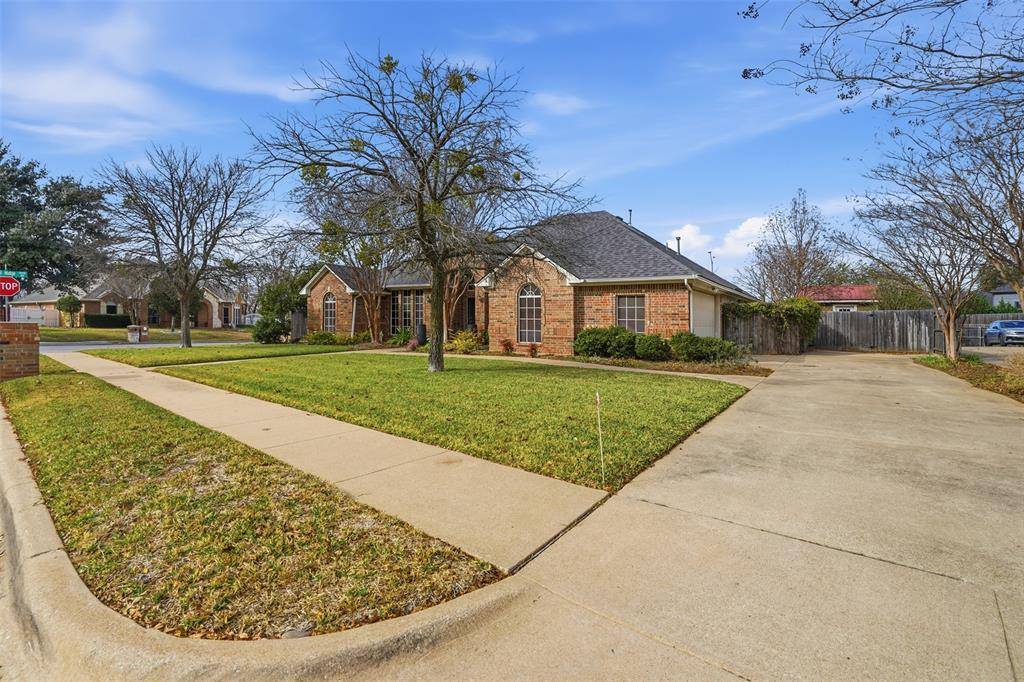 Burleson, TX 76028,901 Dylan Court