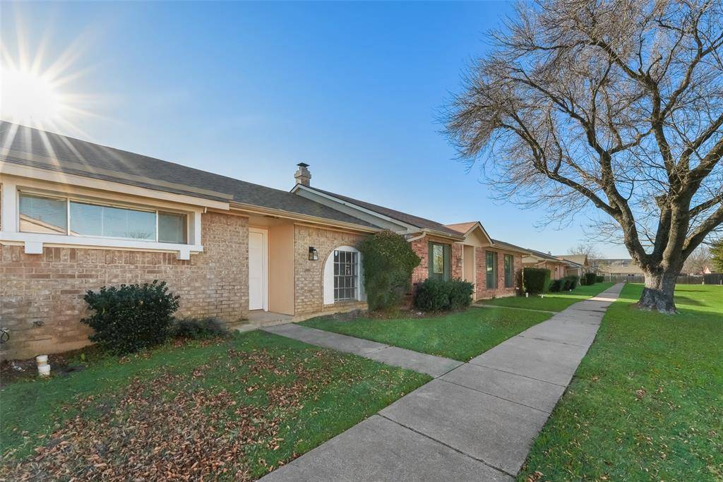 Grand Prairie, TX 75052,80 E Mountain Creek Drive #19