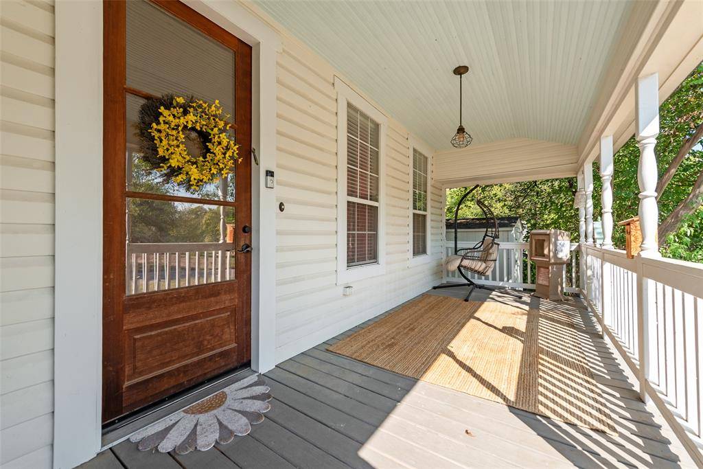 Weatherford, TX 76086,318 S Walnut Street