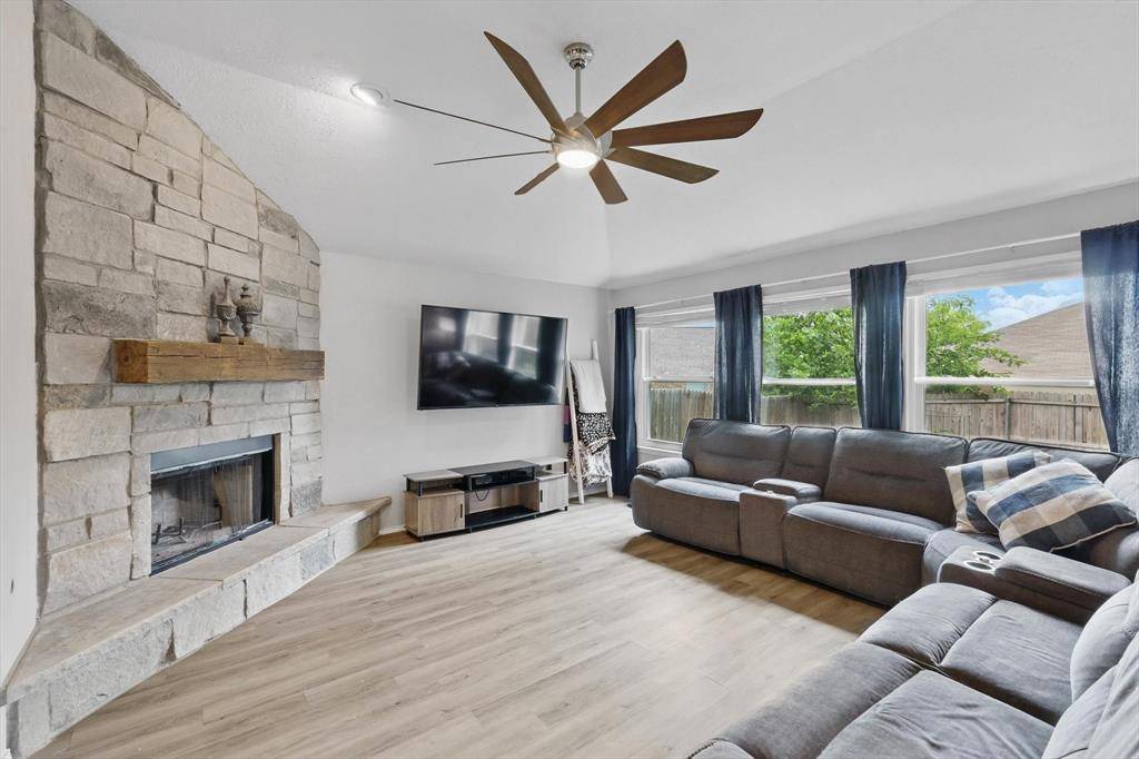 Saginaw, TX 76179,713 Bridle Trail