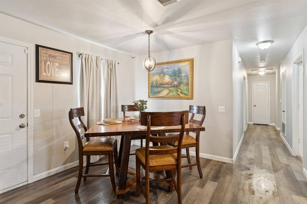 Dallas, TX 75215,2710 Silkwood Street