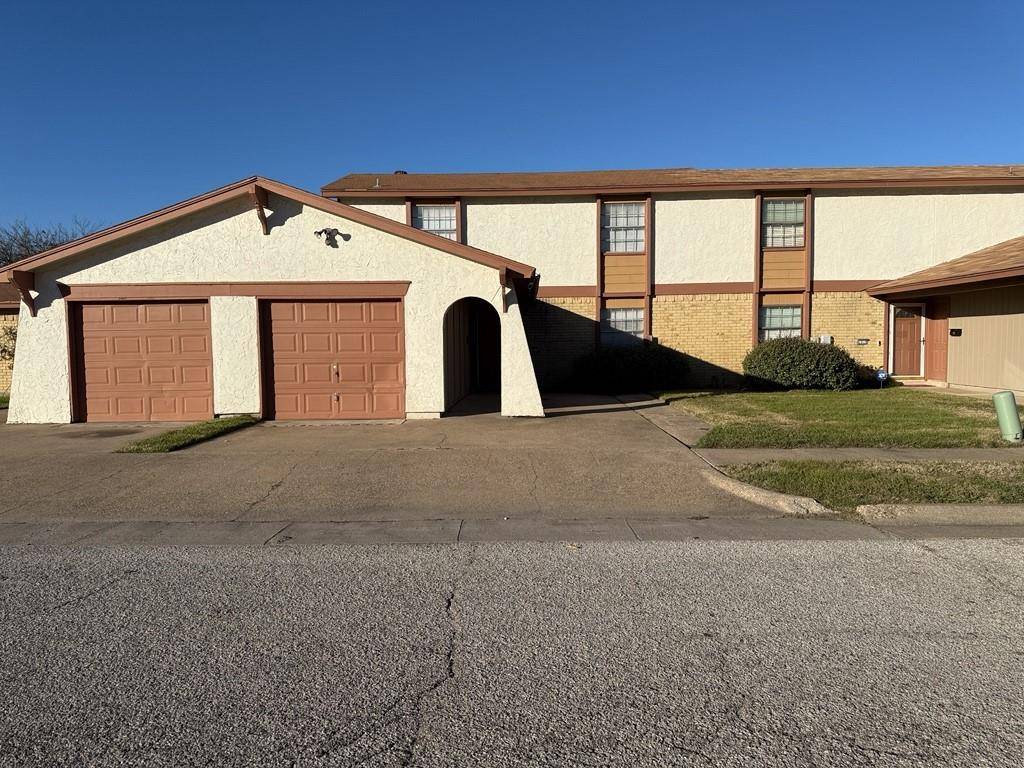 Arlington, TX 76015,1021 Pleasant Valley Lane