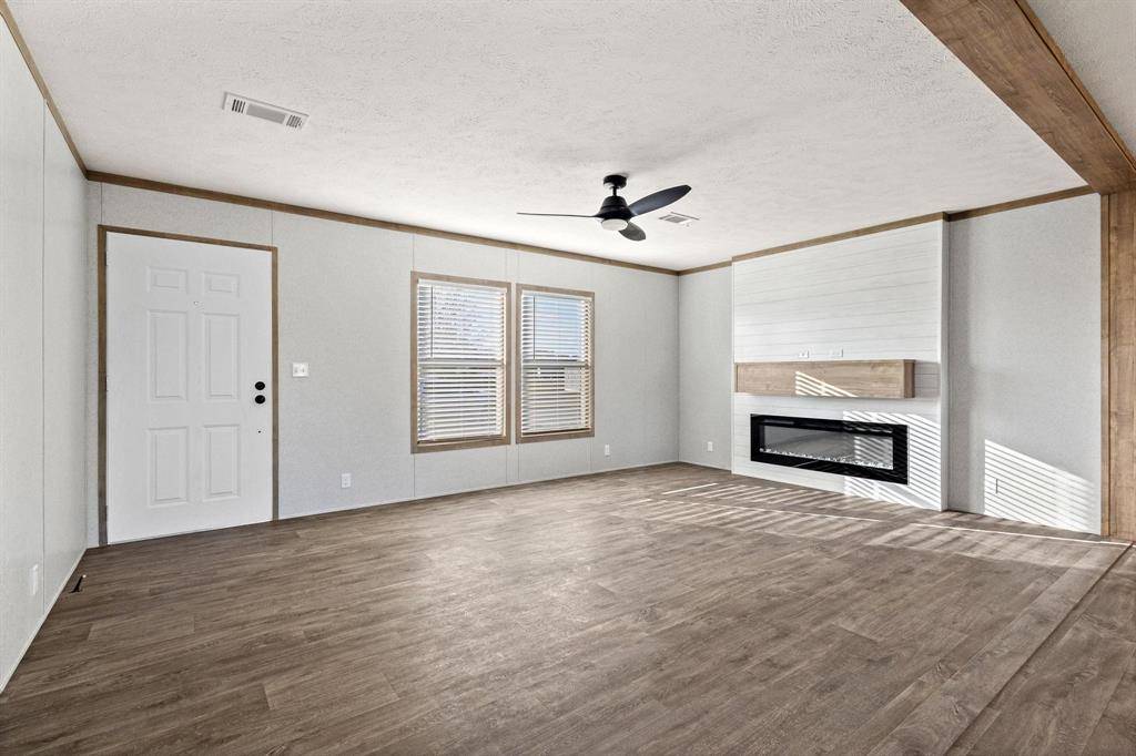 Savoy, TX 75479,124 Porter Circle