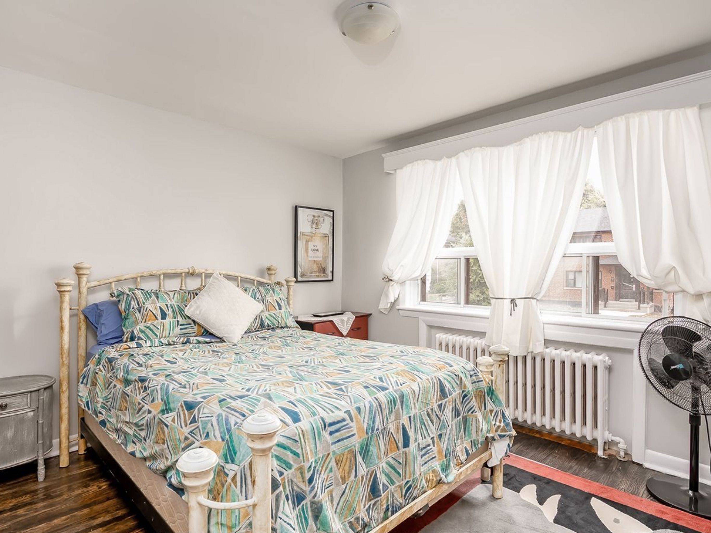 Burlington, ON L7R 1G4,2128 Harris CRES #10