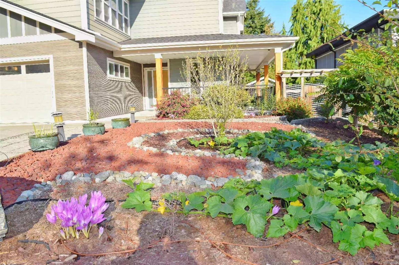 Saanich, BC V8X 2A2,4037 Nelthorpe St