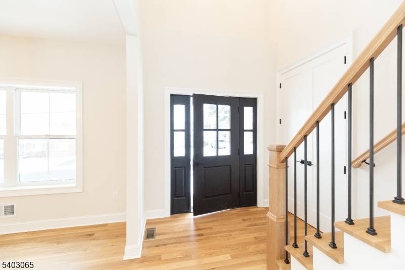 Edison Twp., NJ 08837,86 Albert Ave