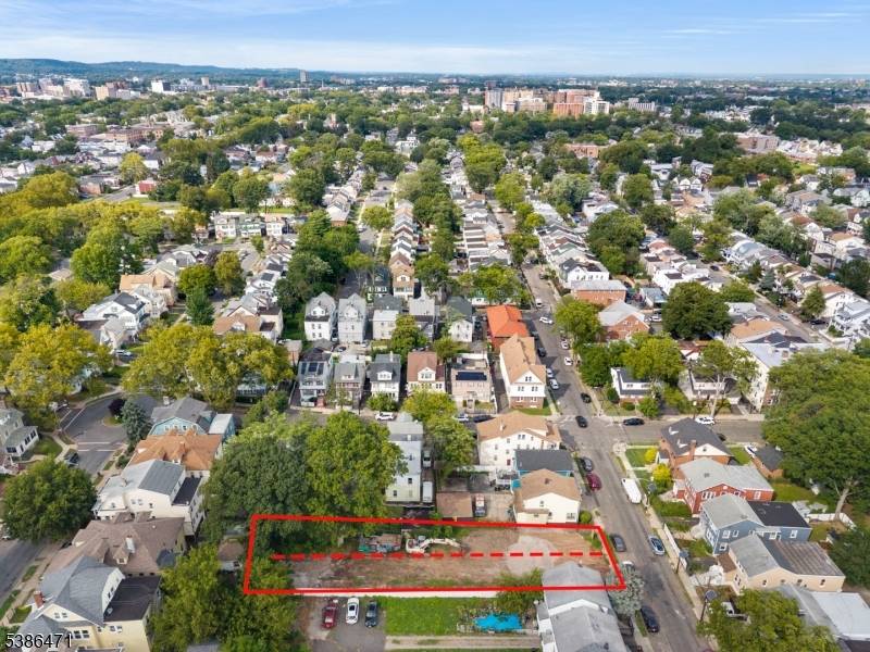 Newark City, NJ 07106,37 Grand Ave