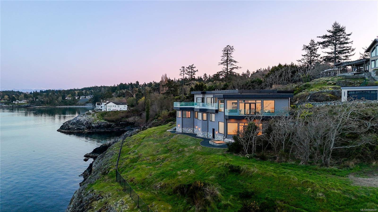 Saanich, BC V8X 5J2,4351 Gordon Head Rd