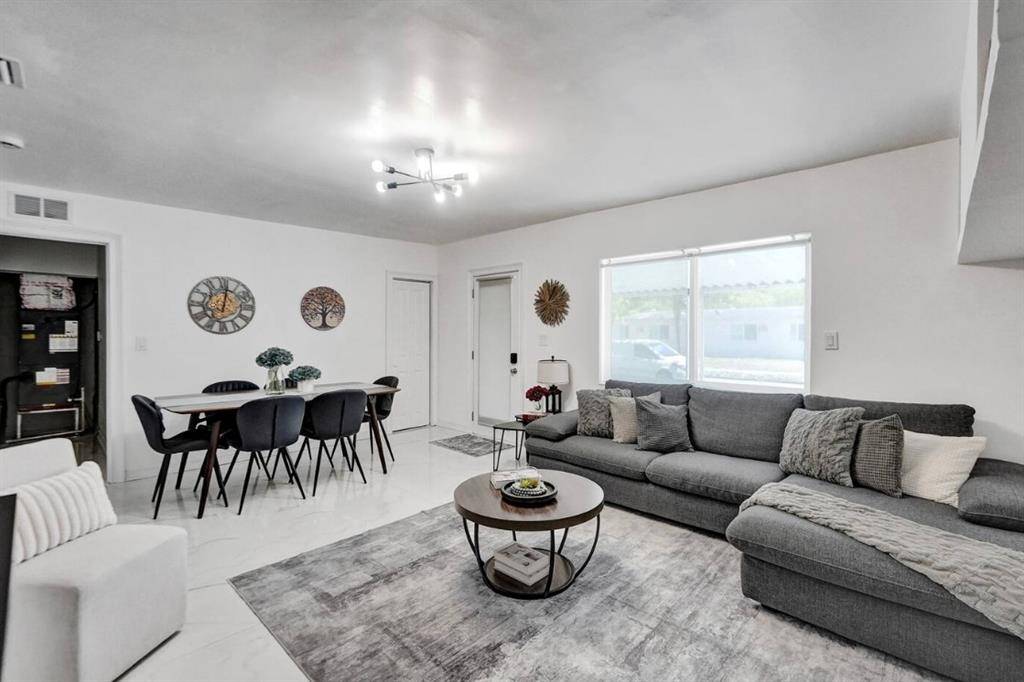 Hollywood, FL 33020,2001 Washington St