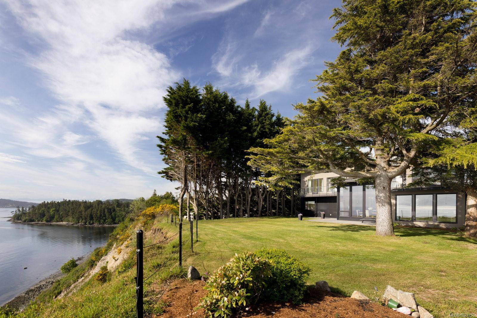 Central Saanich, BC V8M 1W7,3300 Livesay Rd