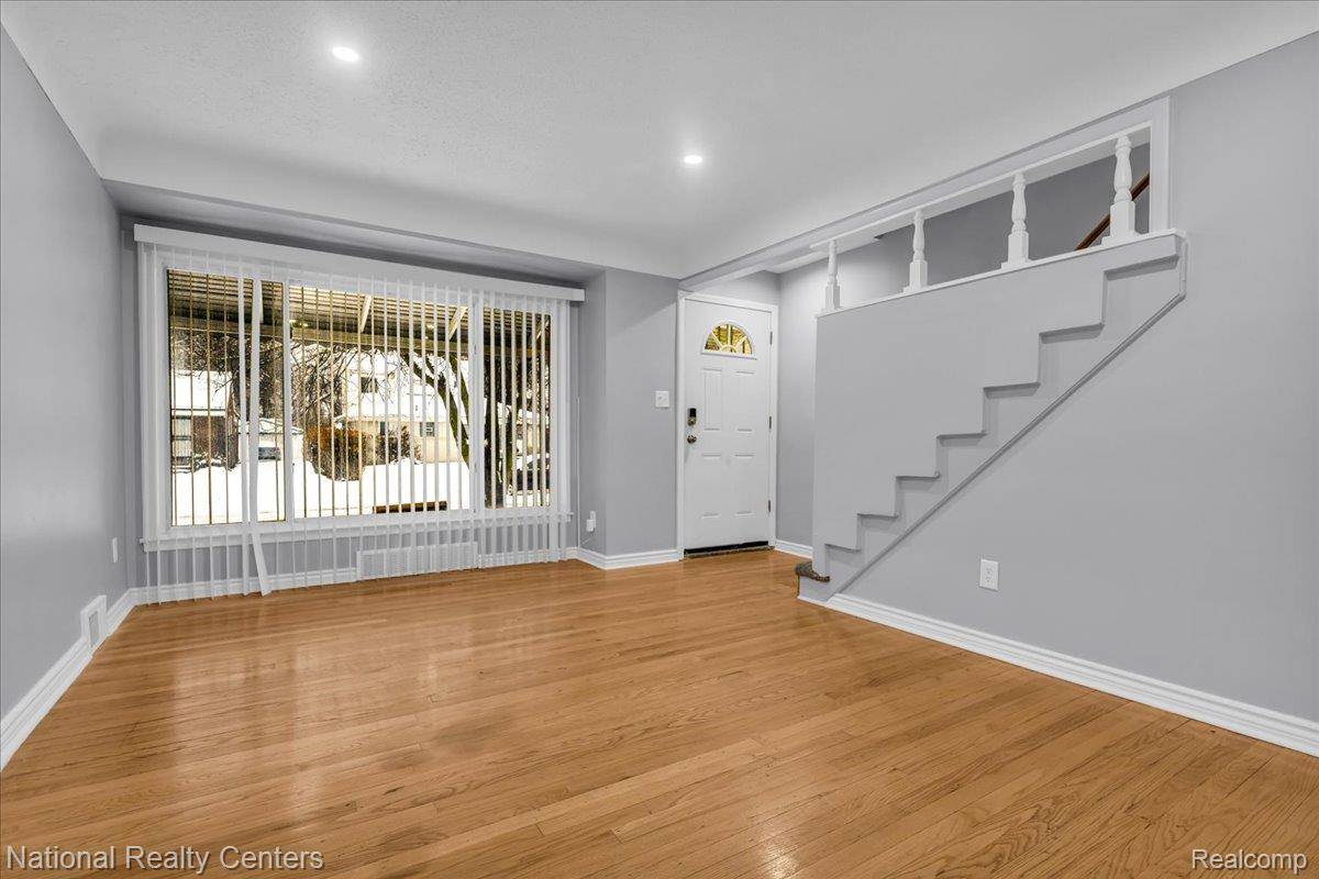 Detroit, MI 48219,20528 Stout ST