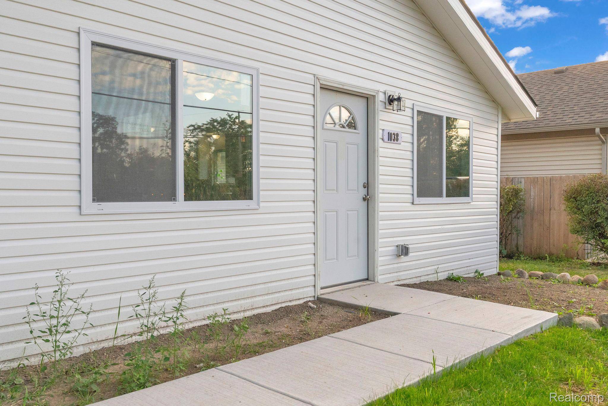 Auburn Hills, MI 48326,1038 Vinewood ST