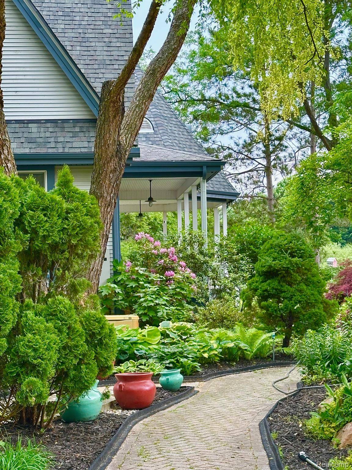 Howell, MI 48855,9955 Wiggins RD