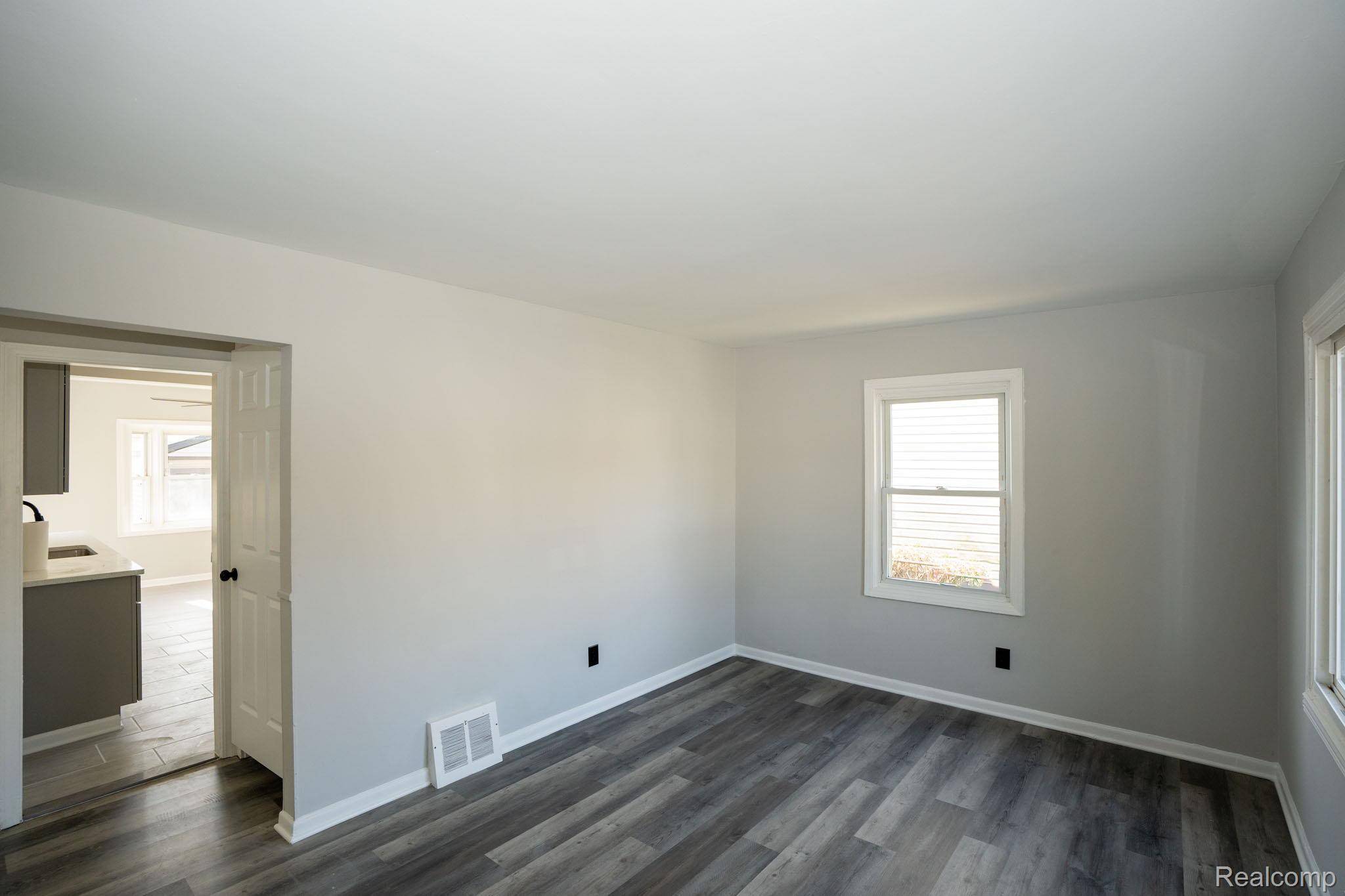 St. Clair Shores, MI 48080,19820 Avalon ST