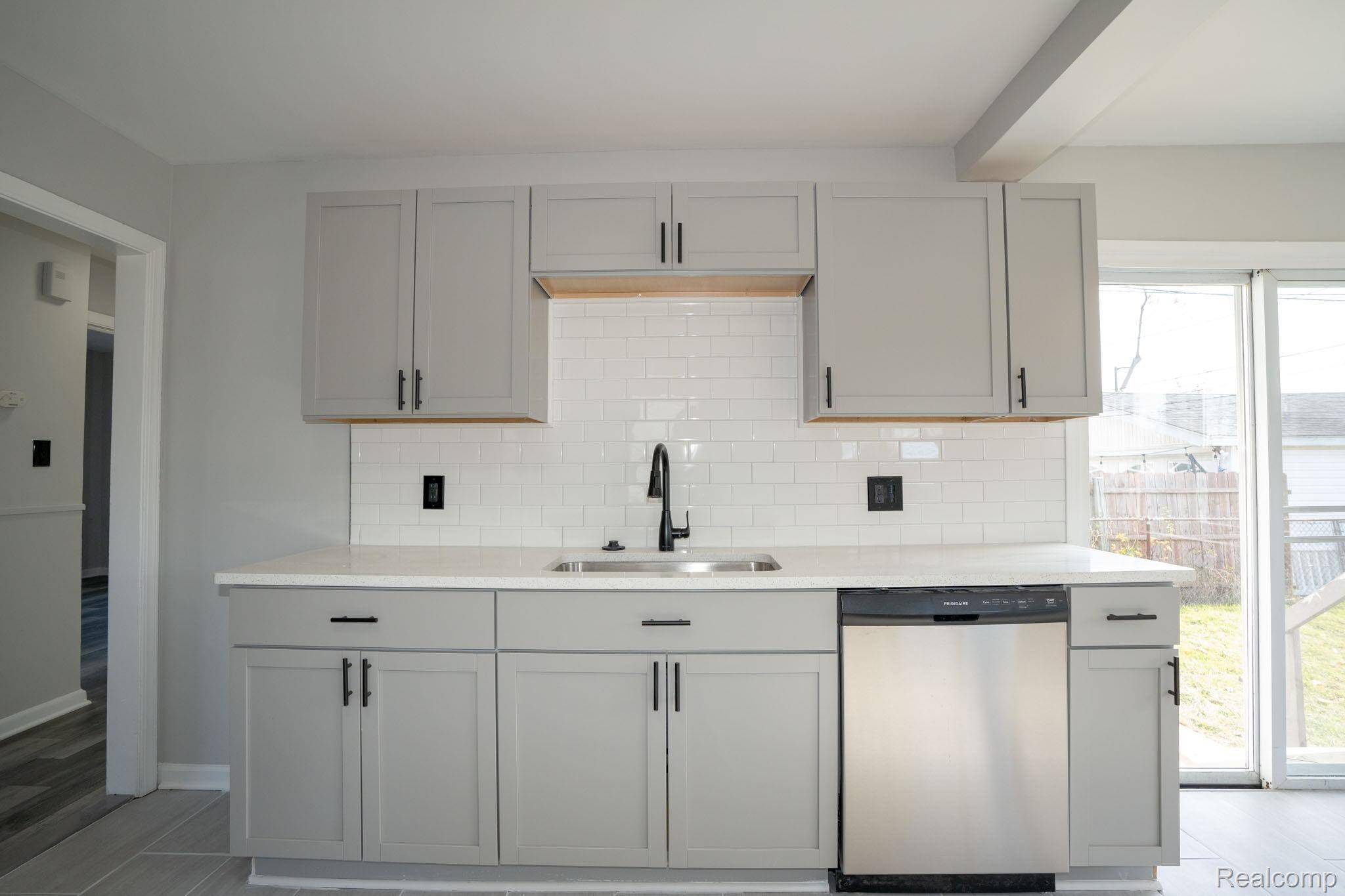 St. Clair Shores, MI 48080,19820 Avalon ST